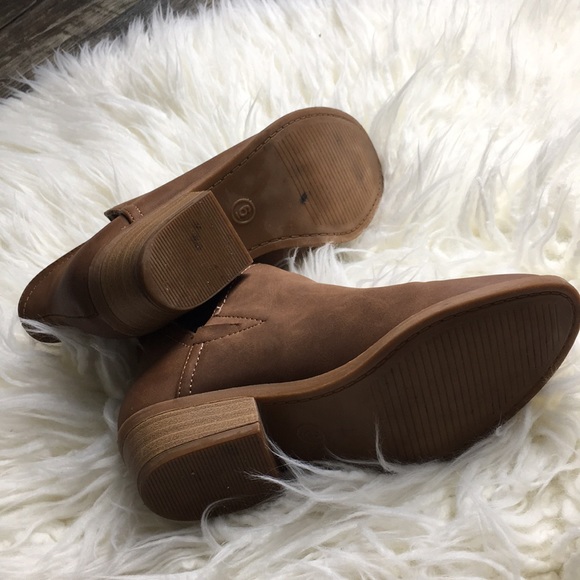 Universal Thread Ankle Boots - Picture 6 of 8